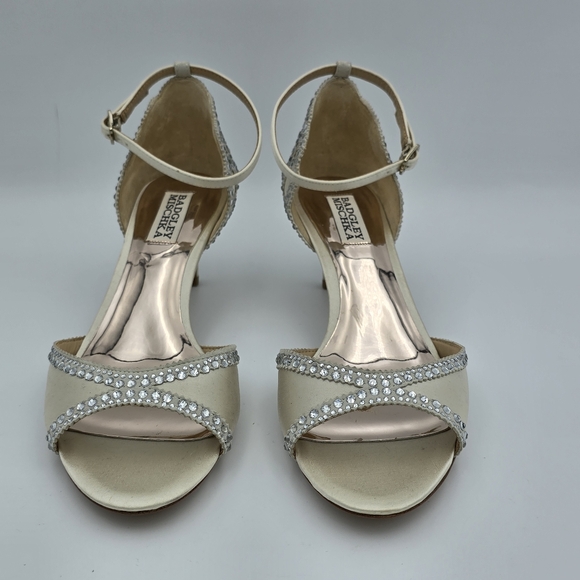 Badgley Mischka Gillian Ankle Strap Evening Shoes, Ivory, Women's Size 8 - Picture 3 of 15